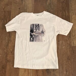 MENS NEW BALANCE T SHIRT LARGE NWOT